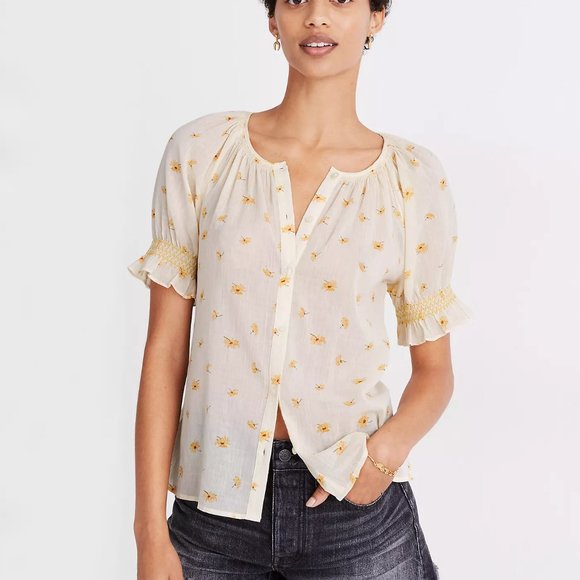 Madewell Smocked Button-Up Top in French Daisies - Picture 3 of 7